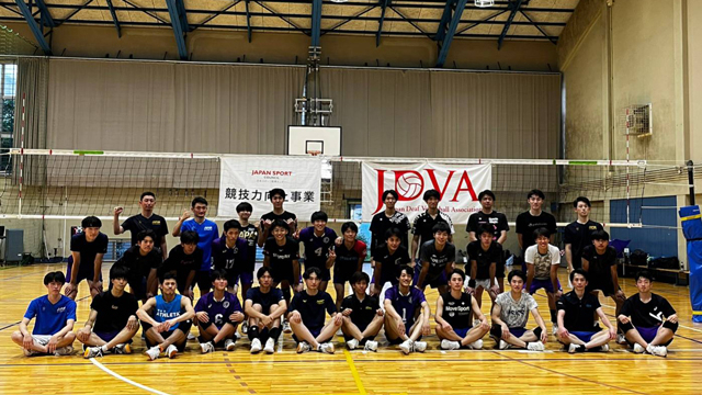本学男子バレーボール部がデフバレーボール男子日本代表と合同練習を行う