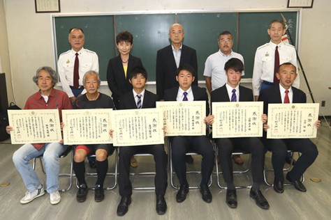 蹴球部の3名の学生が小平消防署から救命表彰を受けました