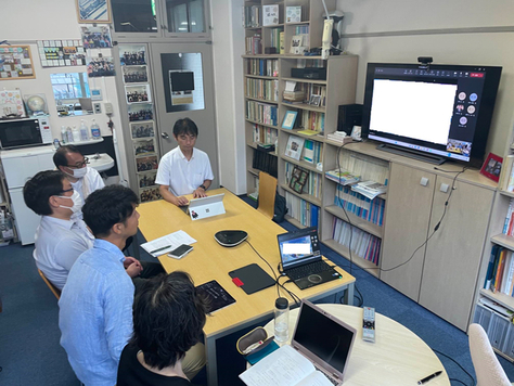 附属小金井小学校の鈴木秀樹教諭を講師に迎え、生成AI利活用の研究会を開催しました