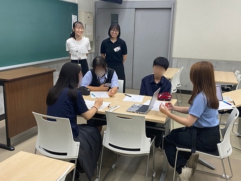 英語漬けの5時間！高校生が体験した本学伝統の英語集中演習