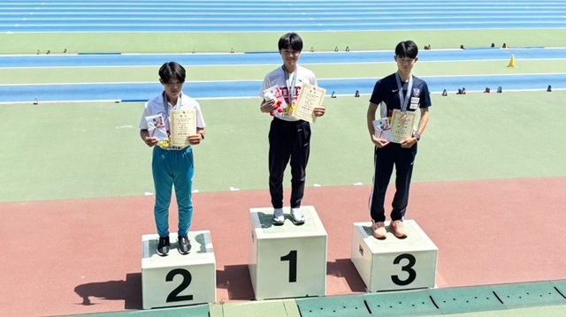 吉迫大成さんが学生選手権（男子10000m競歩）で金メダルを獲得しました。