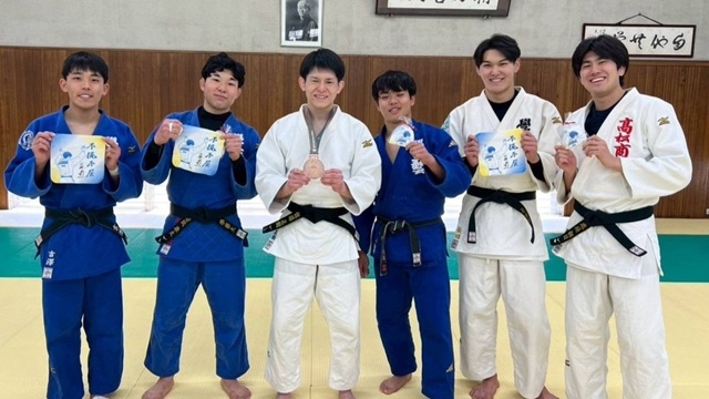 デフリンピック東京大会にて佐藤正樹さんが柔道競技において団体戦で銅メダルを獲得し、その報告で来学