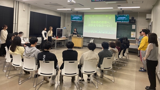 高校生が来学し、英語オンリーの自主ゼミを1日体験！