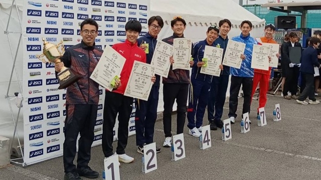 吉川絢斗さん（本学卒業生）がハーフマラソン競歩を世界新記録でゴール